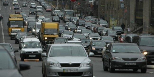 После Нового года продажи легковых автомобилей выросли на 37%
