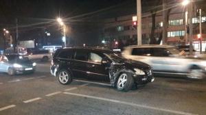 Три человека пострадали в аварии с автобусом в Алматы