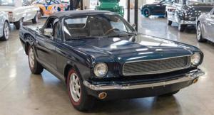 Культовый мускул-кар Ford Mustang продают за 9 800 долларов
