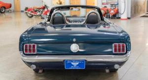 Культовый мускул-кар Ford Mustang продают за 9 800 долларов