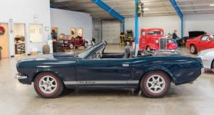Культовый мускул-кар Ford Mustang продают за 9 800 долларов
