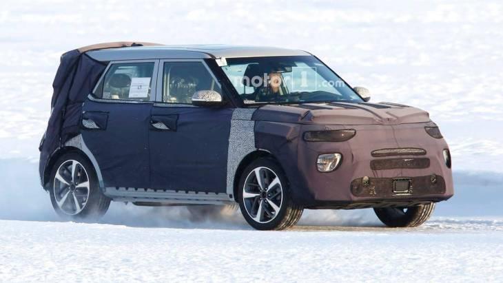 Новый KIA Soul впервые замечен на тестах