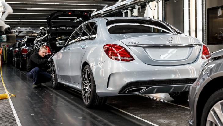 Работники Daimler получат бонус за успешный 2017 год