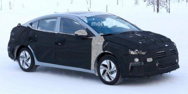 Hyundai тестирует полностью электрический седан Elantra