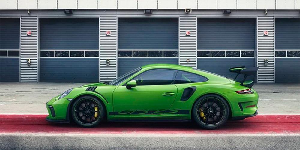 Появились фотографии самого мощного атмосферного суперкара Porsche