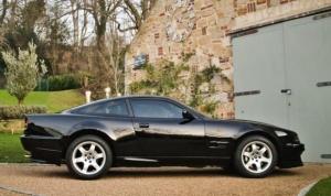 Aston Martin Элтона Джона выставлен на аукцион