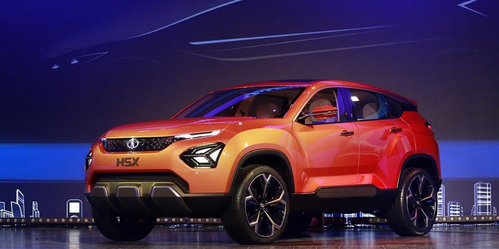 Tata представила кроссовер на платформе Land Rover Discovery Sport