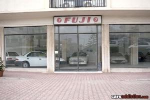 На Мальте нашли забытый салон Subaru с машинами из 1990-х