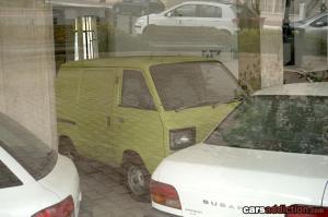 На Мальте нашли забытый салон Subaru с машинами из 1990-х