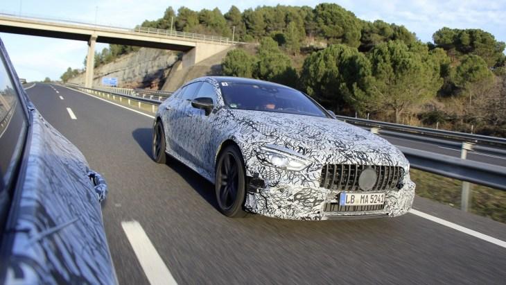 Четырёхдверный Mercedes-AMG GT показали на официальных фото
