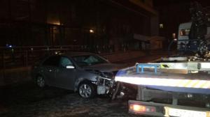 Toyota Camry влетела в кинотеатр "Целинный" в Алматы