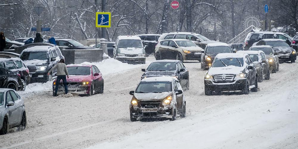 В ГИБДД рассказали о штрафах в условиях заснеженной разметки