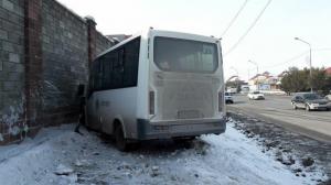 Неисправный автобус на маршруте в Алматы – семь человек в больнице