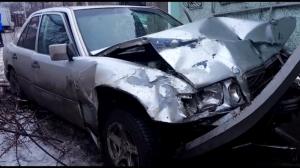 Пять человек пострадали в аварии в Алматы