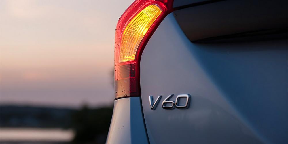 Volvo анонсировала премьеру универсала V60 нового поколения