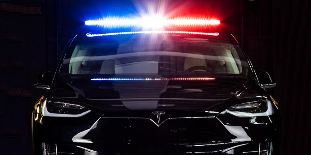Автопарк канадской полиции пополнит электрический кроссовер Tesla

