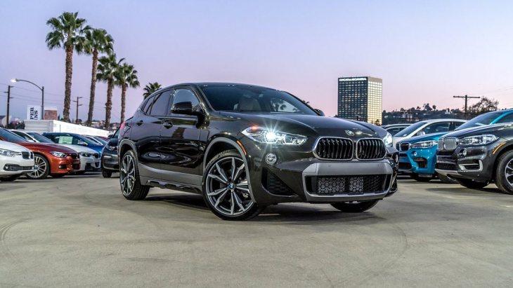 BMW X2 начал поступать в салоны американских дилеров
