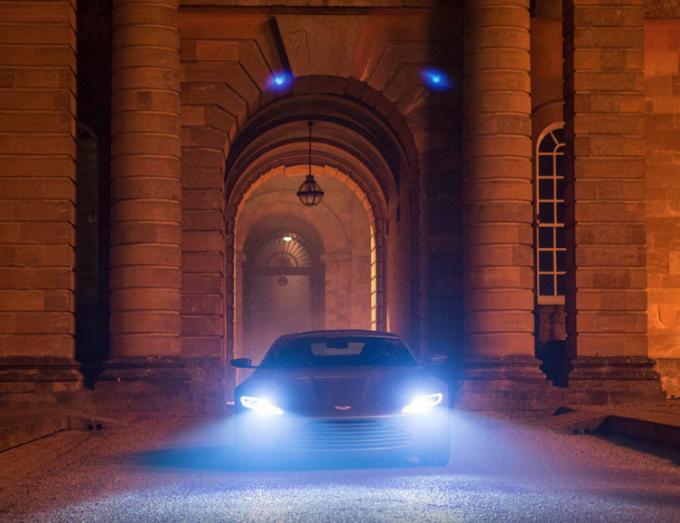Джеймс Бонд выставил на аукцион свой Aston Martin с серийным номером 007
