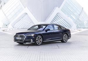Названы российские цены на новый седан Audi A8
