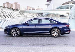 Названы российские цены на новый седан Audi A8