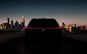 Серийную версию компактного кроссовера Lexus UX покажут в марте