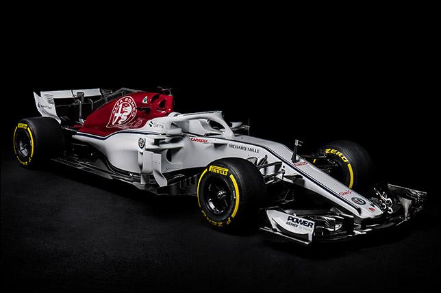 Презентации новых машин: Alfa Romeo Sauber C37
