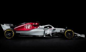 Презентации новых машин: Alfa Romeo Sauber C37