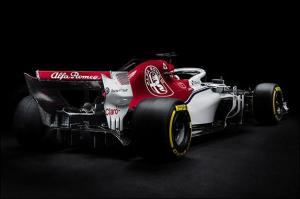 Презентации новых машин: Alfa Romeo Sauber C37