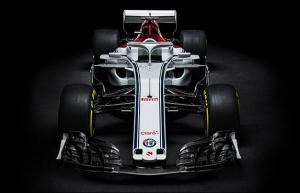 Презентации новых машин: Alfa Romeo Sauber C37