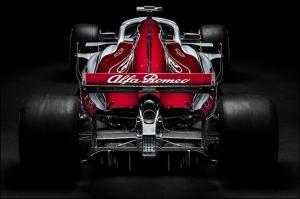 Презентации новых машин: Alfa Romeo Sauber C37