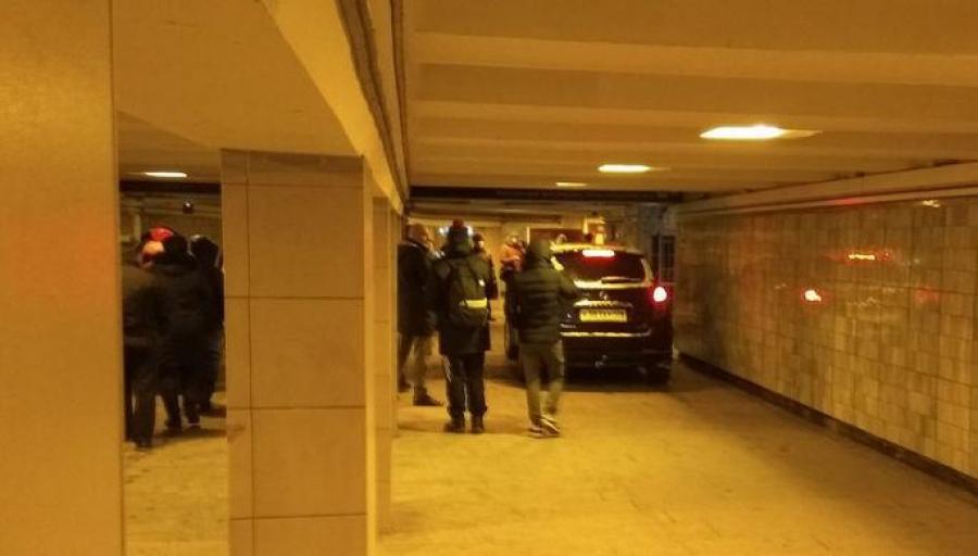 Неадекватный петербуржец назвал причину, по которой заехал на машине в подземный переход
