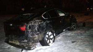 Водитель BMW X6 скрылся после жуткого ДТП в Алматы