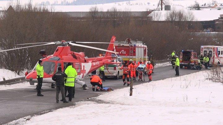 В Словакии автомобиль врезался в группу детей, 12 раненых