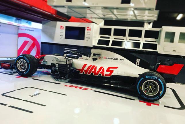 Haas проводит съемочный день в Барселоне