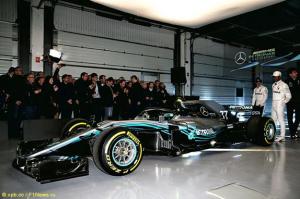 Презентации новых машин: Mercedes AMG W09 EQ Power+