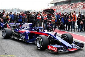 Презентации новых машин: Toro Rosso STR13