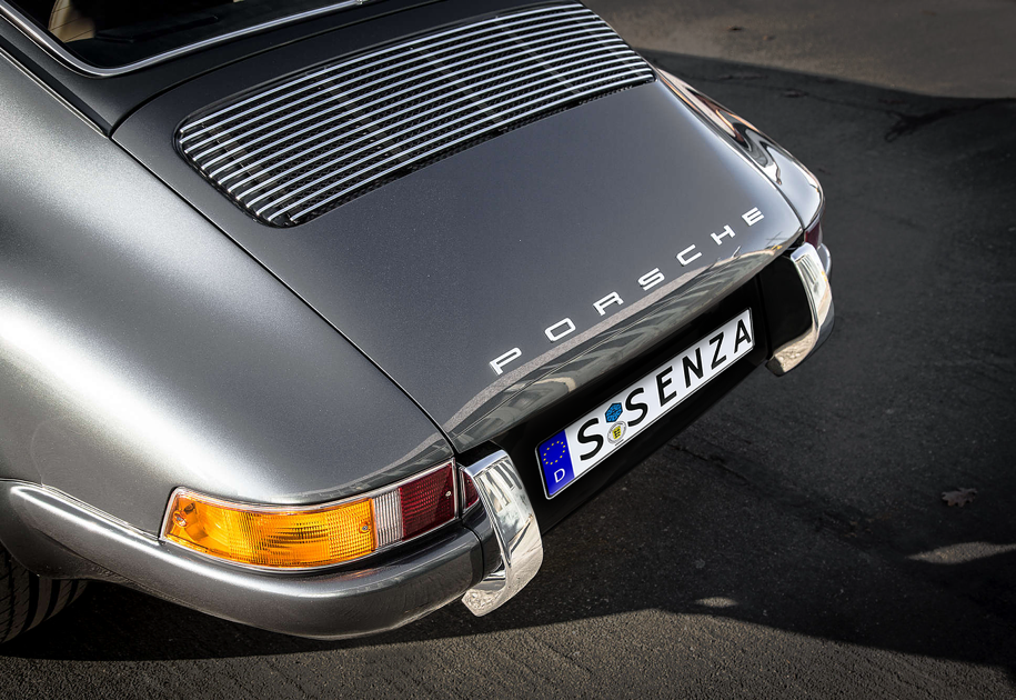 Голландское ателье переделывает классические Porsche 911 в электрокары
