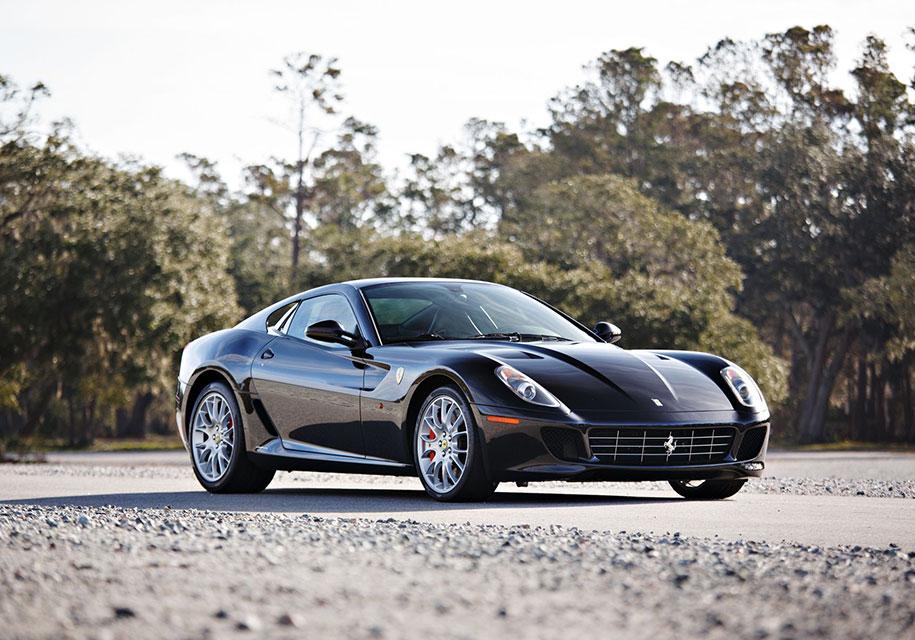 Одну из тридцати Ferrari 599 с «механикой» выставили на торги
