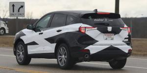 Серийная версия нового Acura RDX впервые замечена на тестах
