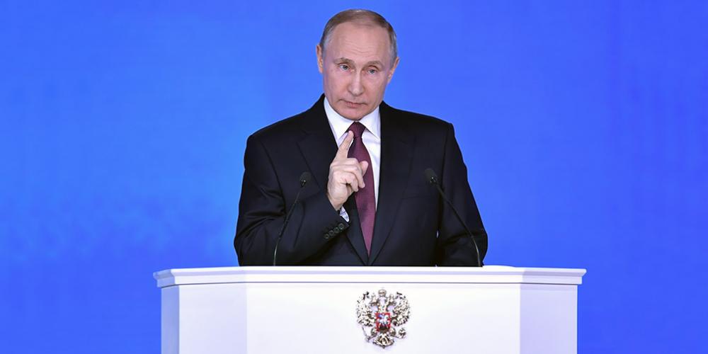 Владимир Путин поручил удвоить расходы на строительство дорог
