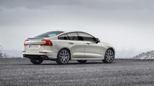 Седан Volvo S60 нового поколения: первые изображения