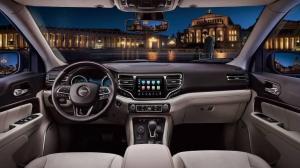Внедорожник Jeep Grand Commander: первые фото и видео салона