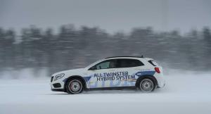 Mercedes-AMG GLA 45 превратили в гибрид с очень сложным полным приводом