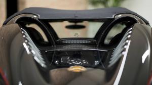 Производитель мотоэкипировки сделал для Pagani крышу-оригами