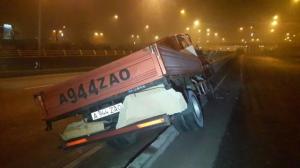 Пьяный парень угнал грузовик и попал в ДТП в Алматы