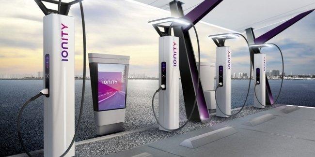BMW, Daimler, Ford и VW показали, как будут выглядеть их электрозаправки
