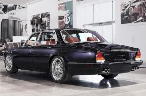Jaguar модернизировал классический XJ для ударника Iron Maiden