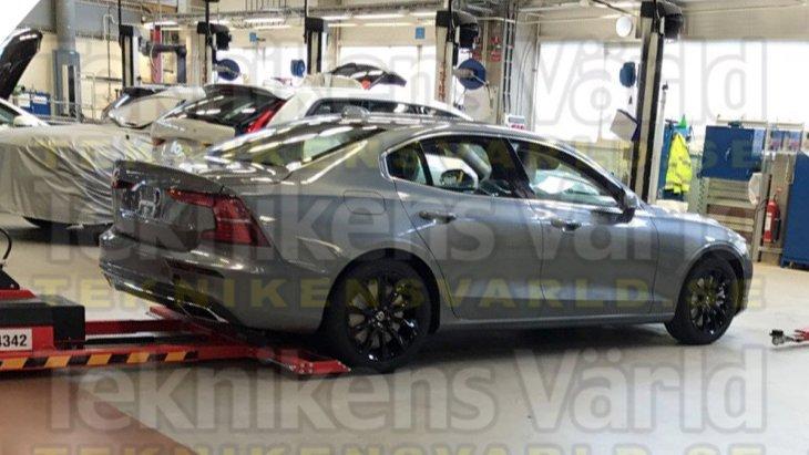 Новый Volvo S60 рассекретили раньше срока
