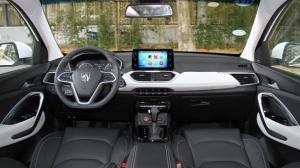 Новый кроссовер Baojun 530 поступил в продажу