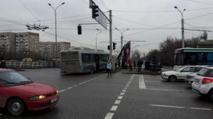 В Алматы произошло очередное ДТП с автобусом